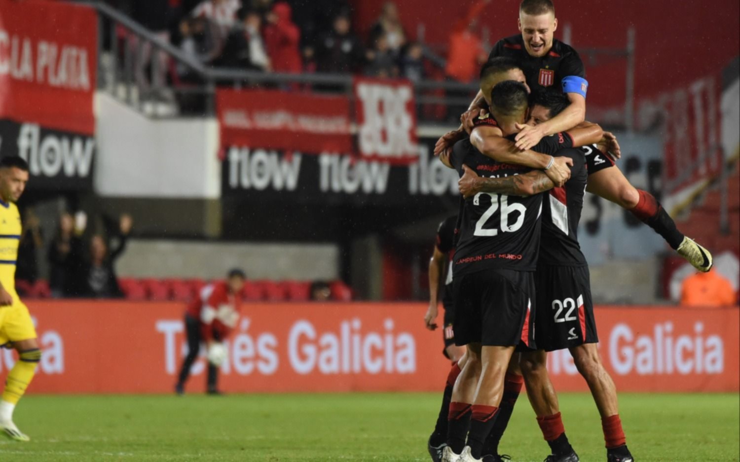 Estudiantes vs Boca.- El Pincha venció al Xeneize con gol de Javier Correa y su gente se fue cantando bajo la lluvia