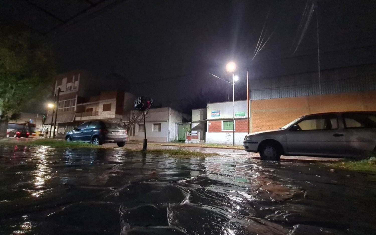 Se adelantaron las lluvias en La Plata: hay alerta amarillo por tormentas