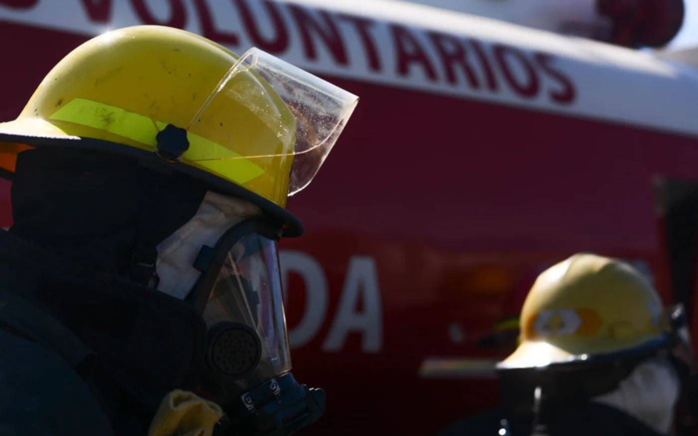 Una mujer dio a luz a un bebé con la ayuda de bomberos voluntarios en La Plata
