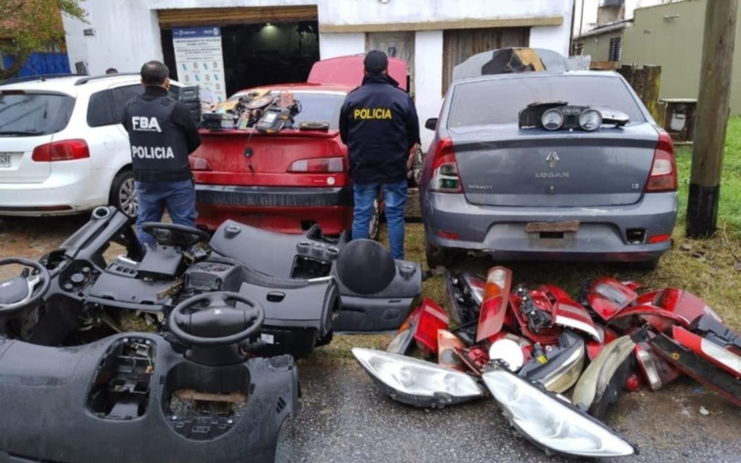 Nuevos operativos contra la ola delictiva en La Plata: allanamientos, retenes y 68 aprehendidos