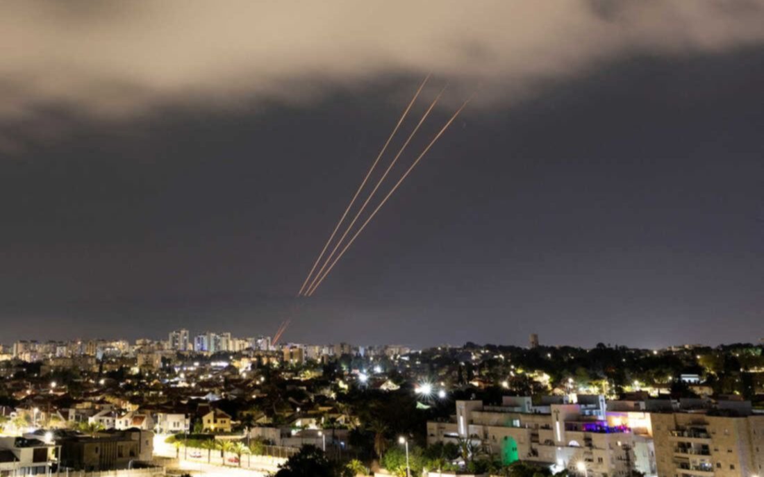 Réplica de Israel a Irán: atacó una base aérea y una planta nuclear