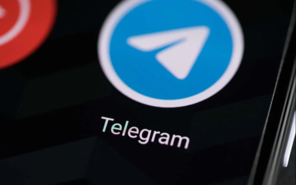 Denuncian que difundían por Telegram fotos y videos sexuales de mujeres con nombre y apellido