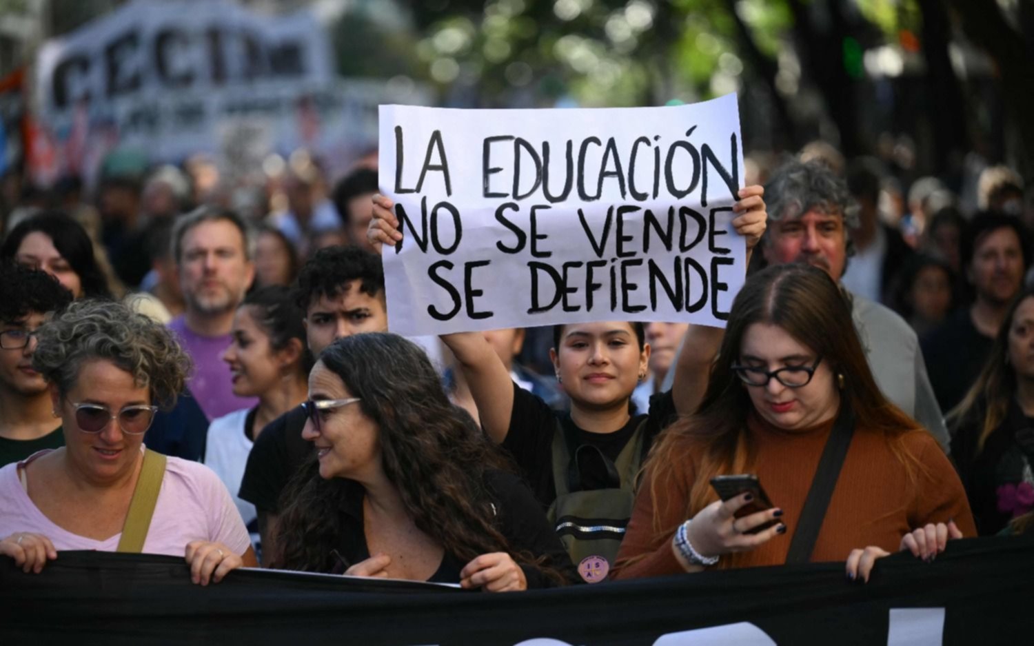 En FOTOS | Las frases en los carteles en la marcha estudiantil