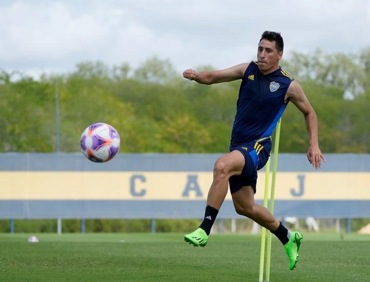 Martínez y una duda de último momento en Boca pensando en el cruce con Estudiantes