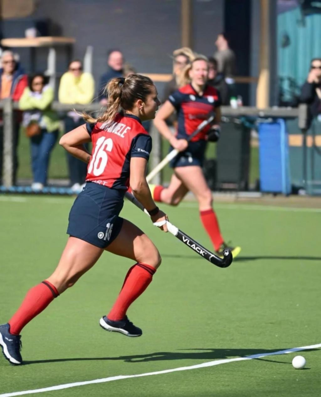 Vicky Manuele: un nuevo alejamiento, que hace ruido en Las Leonas