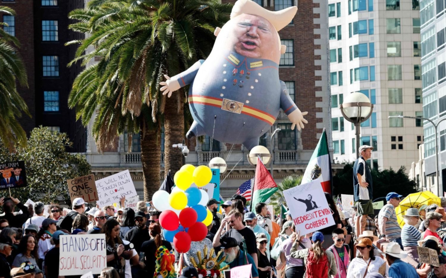 En fotos | Masivas protestas contra Trump en varias ciudades de Estados Unidos