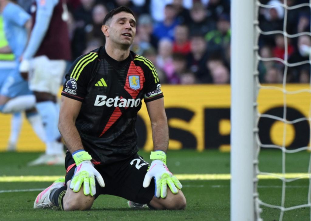 Aston Villa sacó adelante un partido picante