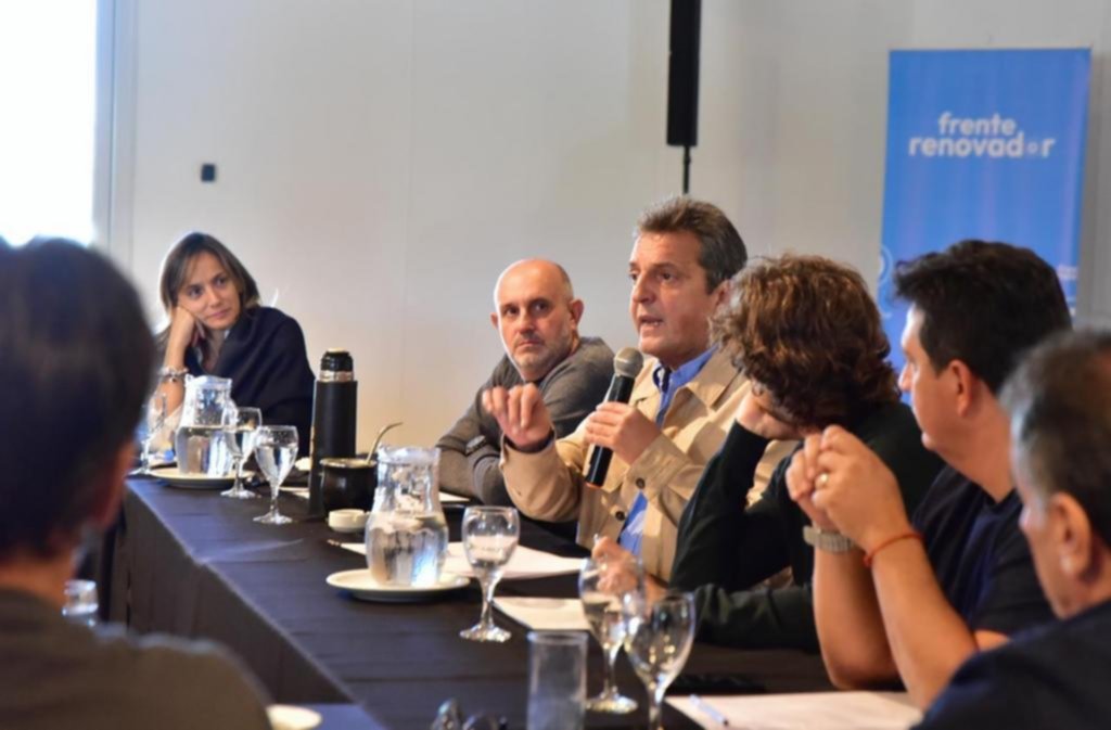Massa pidió “unidad” en medio de la pelea en el PJ