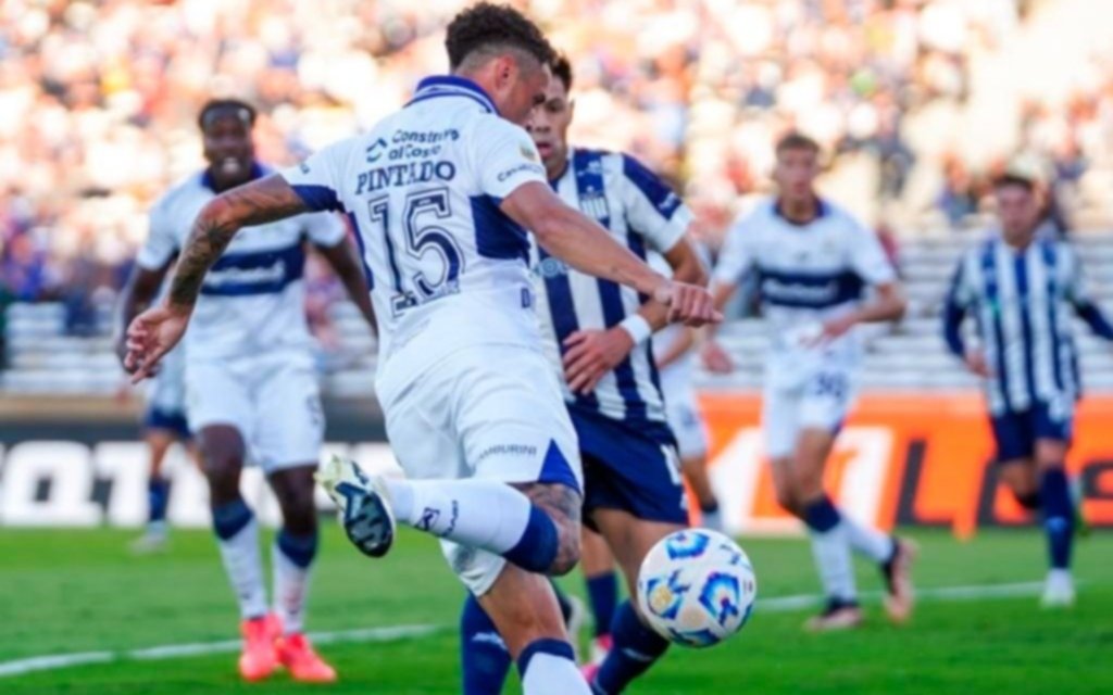 Presionado y con variantes, cómo llega el Lobo del "Traductor" al clásico