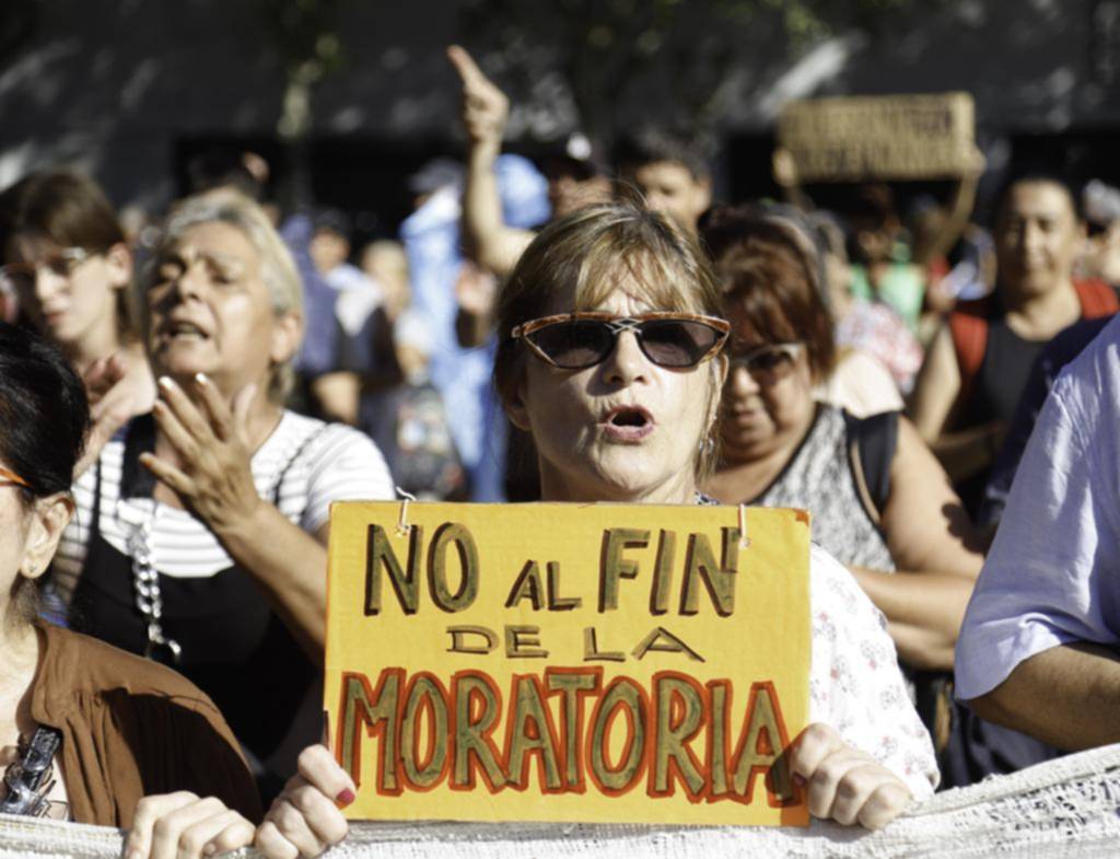 La oposición va por la moratoria previsional