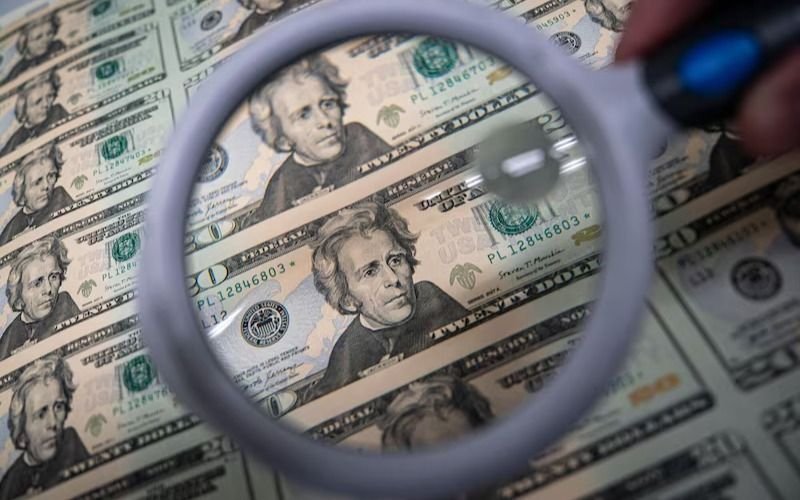 La estrategia del "crawling peg", afectada por la guerra EE UU vs China: el impacto en el dólar y la inflación