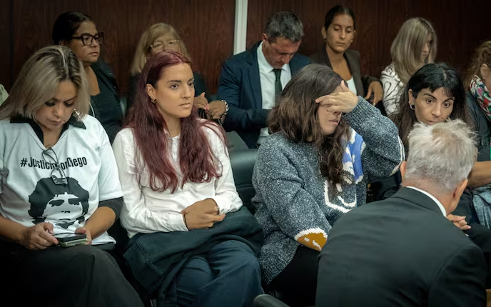 El defensor de Cosachov: “Los familiares todavía atraviesan el duelo por la pérdida de Maradona”
