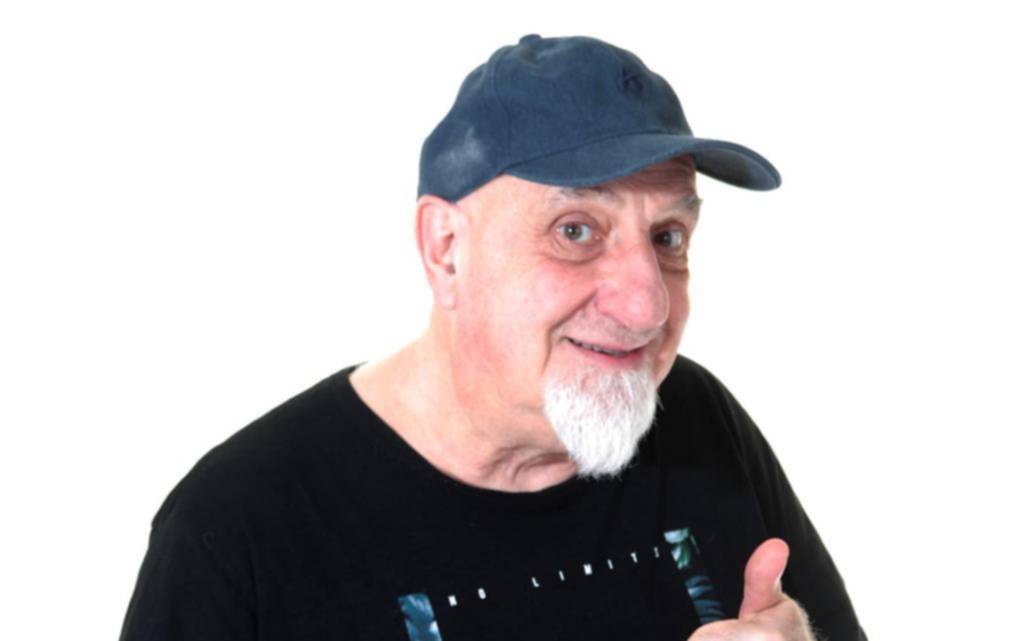 Juan Acosta se convierte en “El presidente del humor”