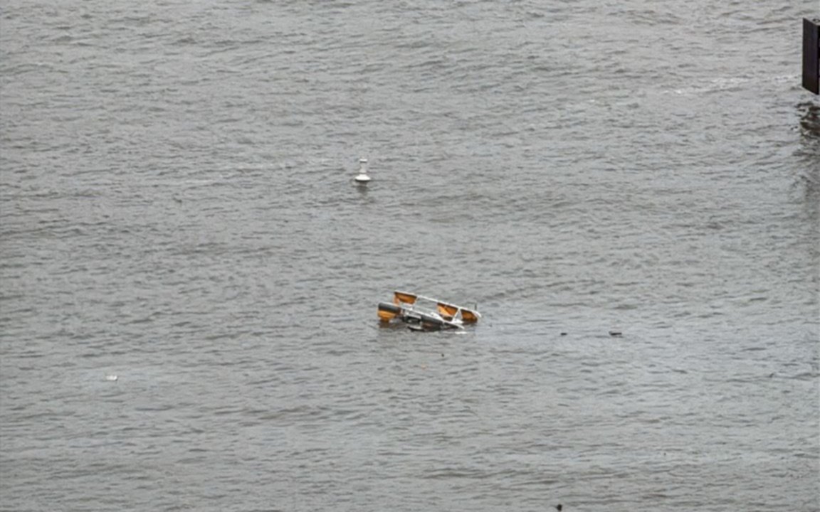 Nueva York: se estrelló un helicóptero en Río Hudson y hay al menos 6 muertos