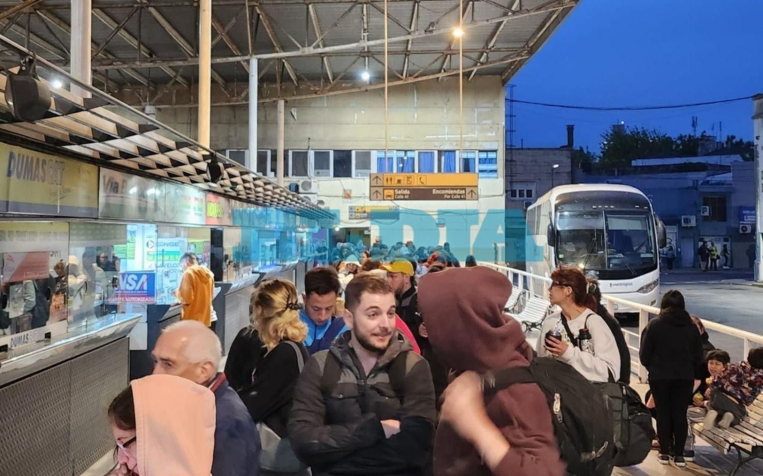 Paro de micros en La Plata: una línea deja de funcionar en la noche de este jueves