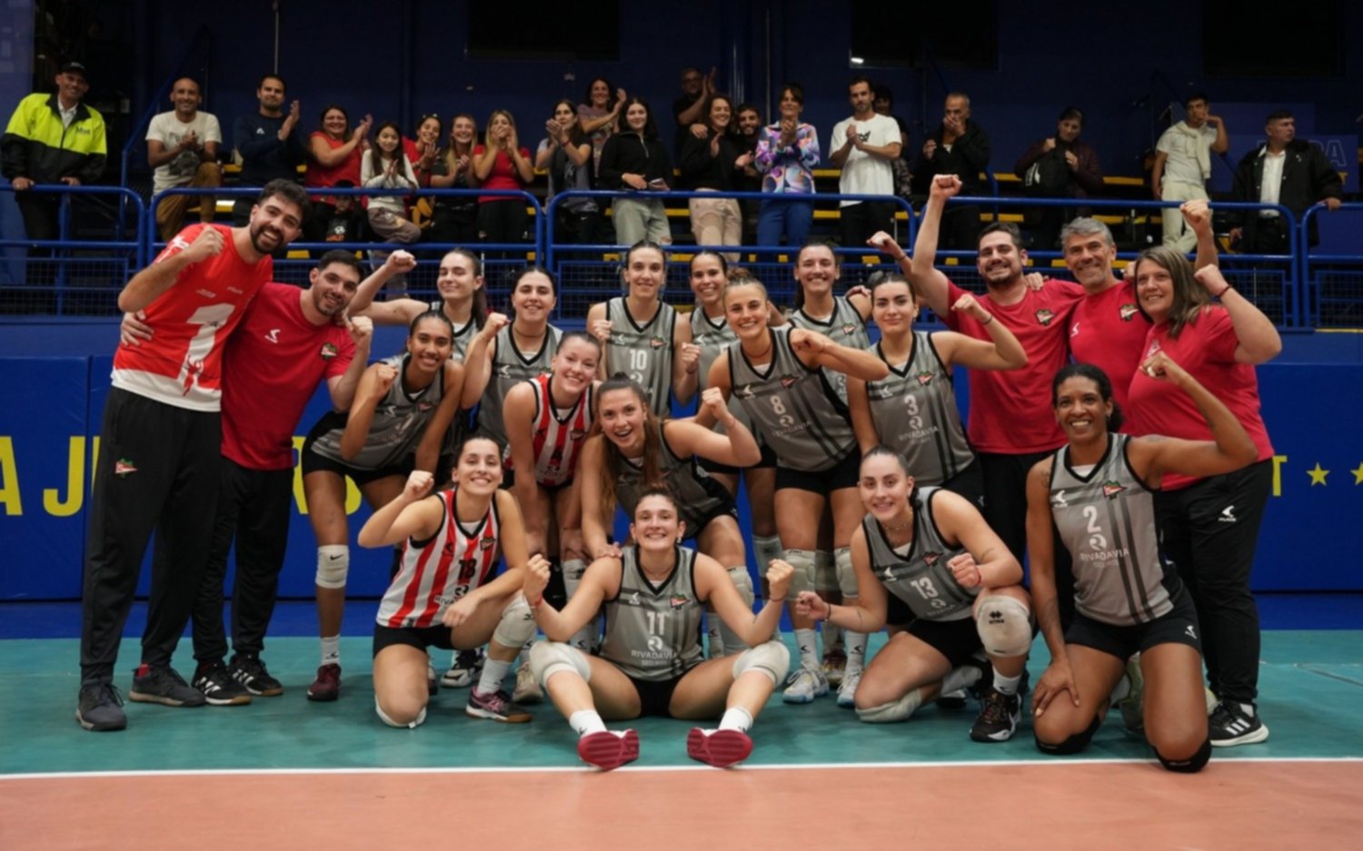 Histórico: Gimnasia y Estudiantes jugarán la final del vóley femenino