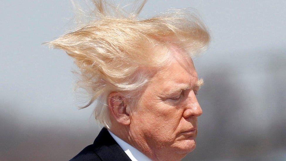 “Debo cuidar mi hermoso cabello”, tiró Trump