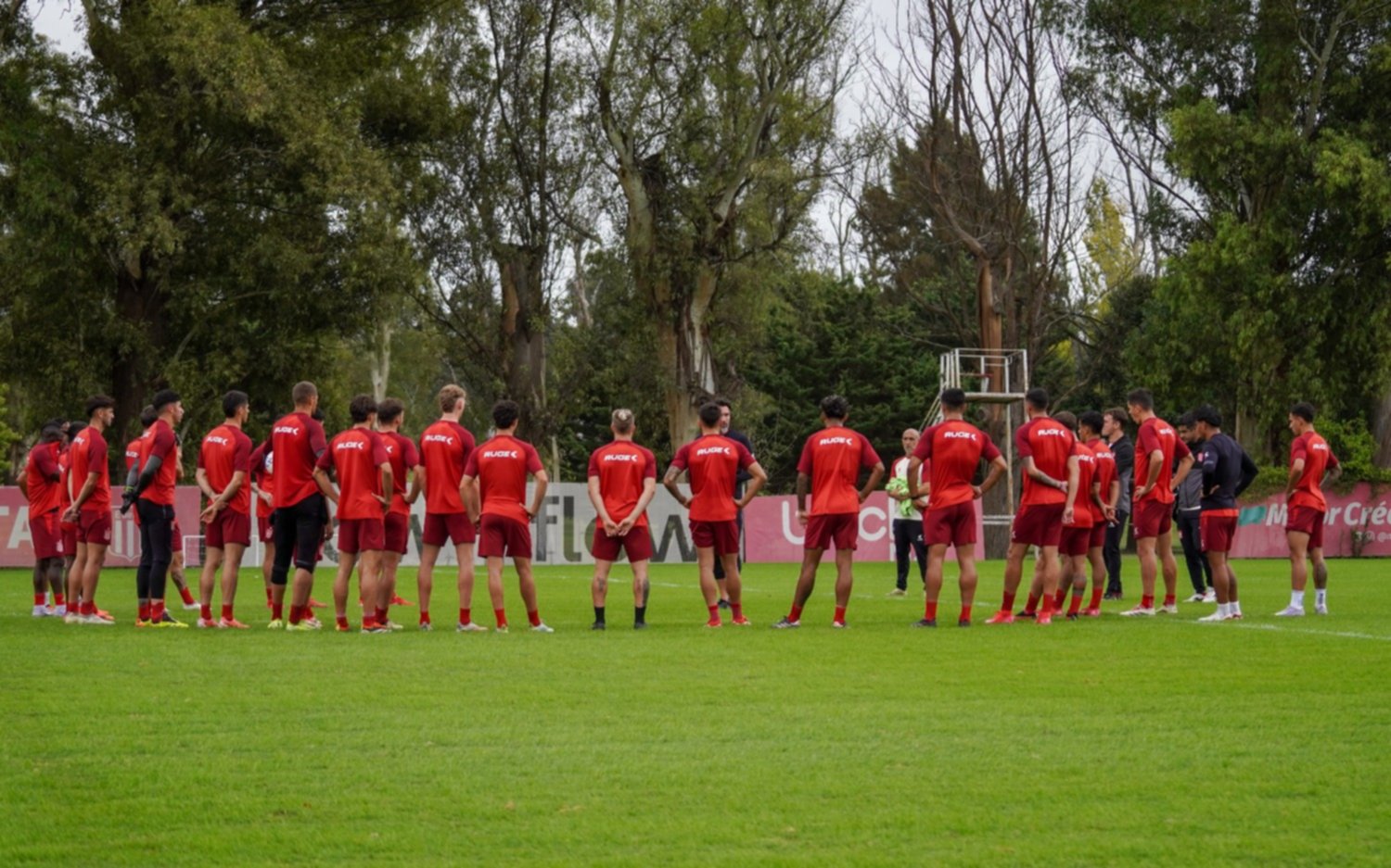 Domínguez mete mano en el equipo: cuáles son las variantes para visitar al Lobo