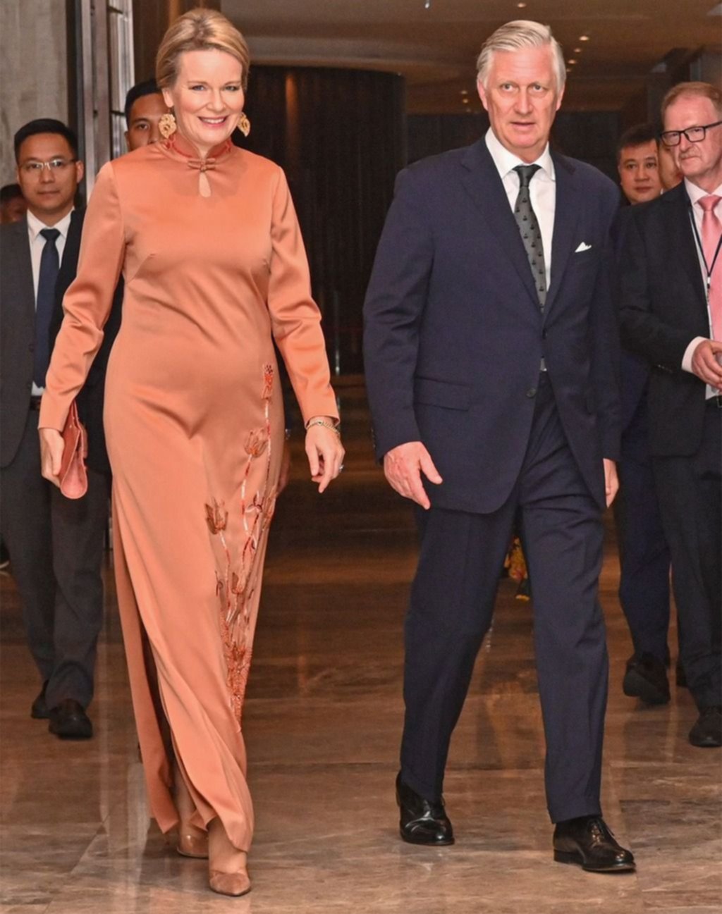 Estilo con corona: Mary y Matilde se reinventan en cada visita