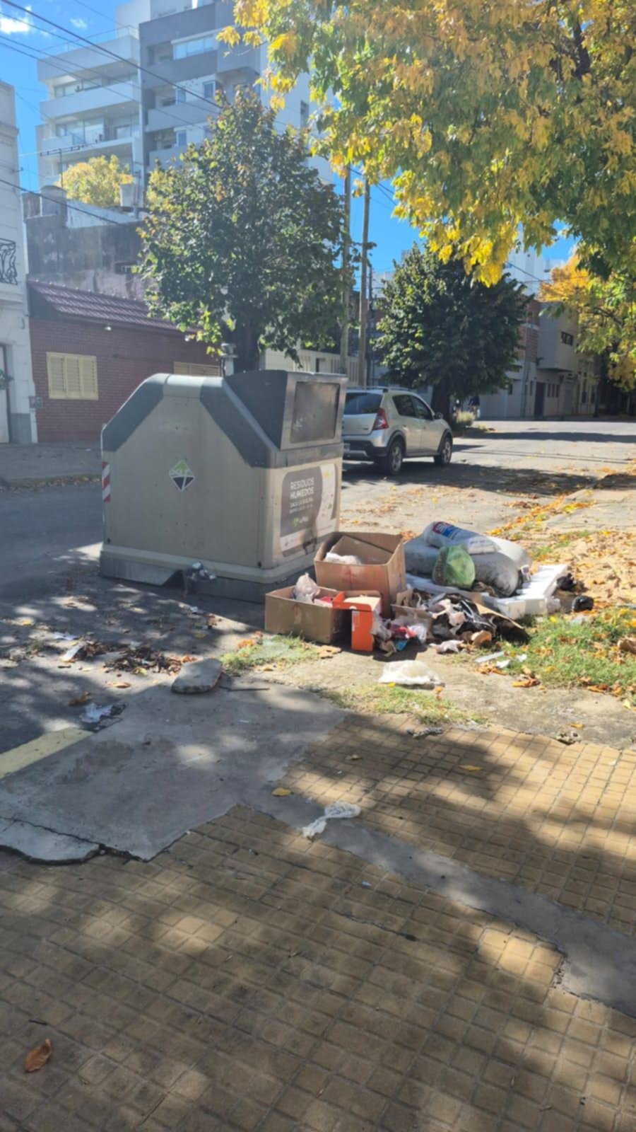 Vecinos denuncian la acumulación de residuos