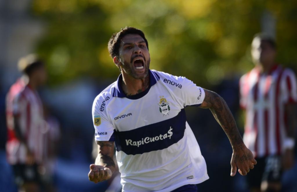 Lucas Castro hizo un gran gol e impuso su jerarquía