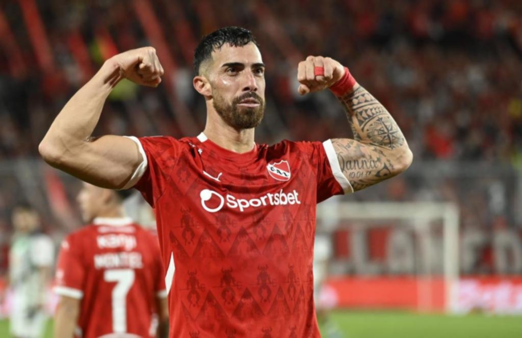 Con dos golazos de Avalos, el Rojo no afloja