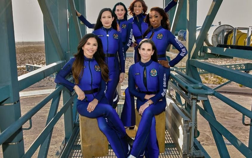 Katy Perry y la novia de Jeff Bezos viajaron al espacio: las 10 mejores fotos