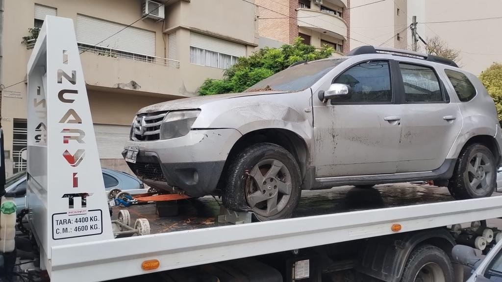 Hallan abandonado un auto de la Municipalidad