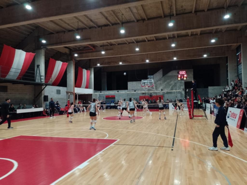 Las Lobas se llevaron la primera final