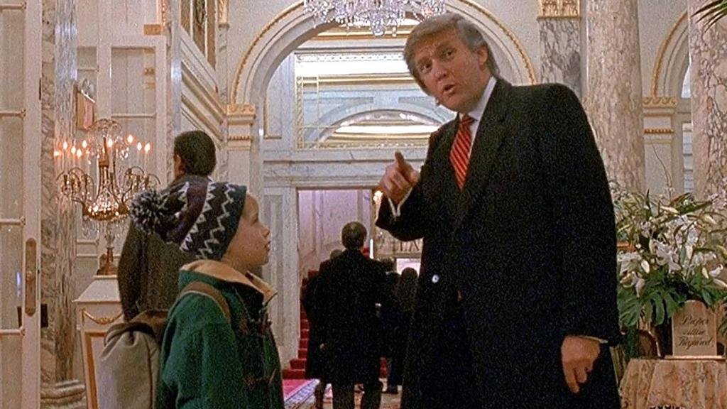 El director de “Mi pobre angelito 2” quiere eliminar la escena de Donald Trump