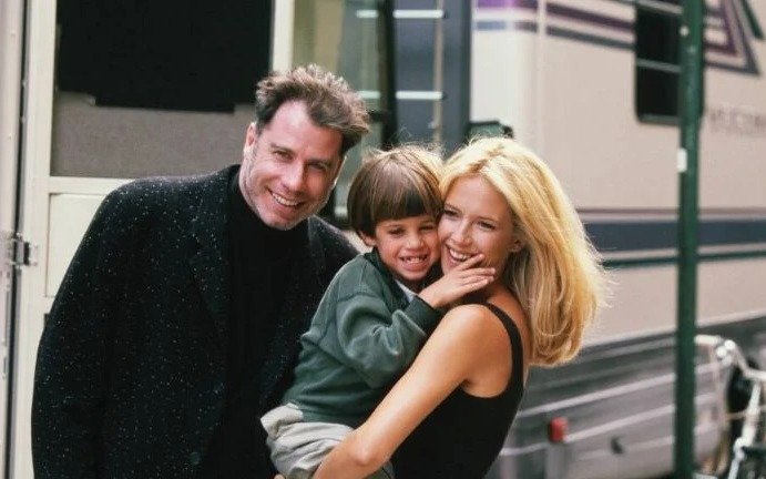 Sentida carta de John Travolta a su hijo fallecido