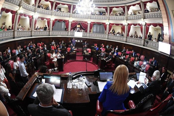 Reelecciones: legisladores pican en punta e intendentes a la espera