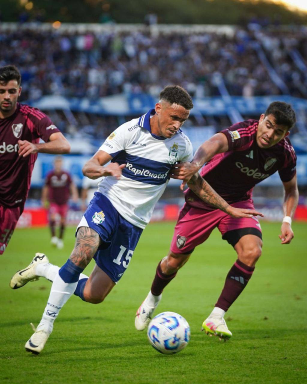 Gimnasia estiró su mala racha contra River