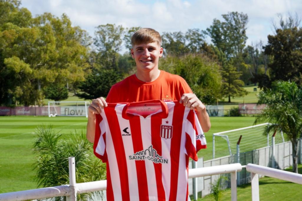 Juveniles firmaron contrato con el Pincha