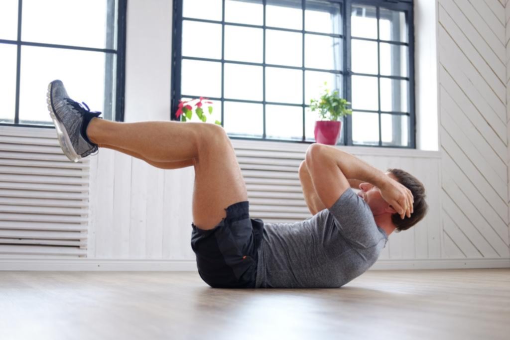 El abdominal, ¿hasta las rodillas o cortos y controlados?