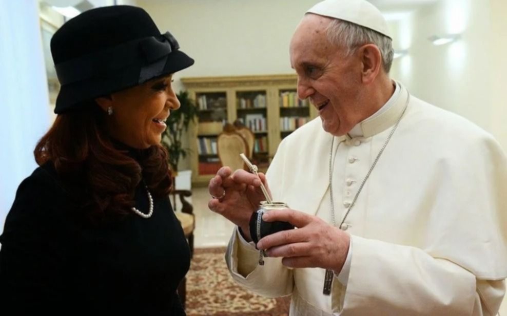 Cristina Kirchner despidió al Papa Francisco: “Fue el rostro de una Iglesia más humana”