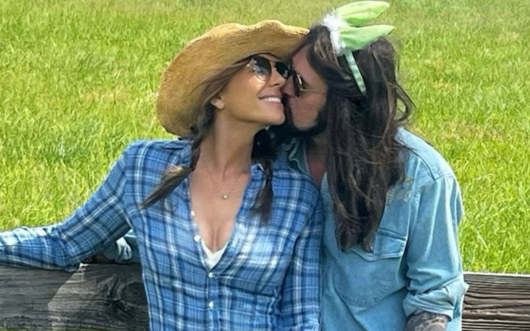 Ex compañera de Miley Cyrus en “Hannah Montana” confirmó su relación con el padre de la cantante