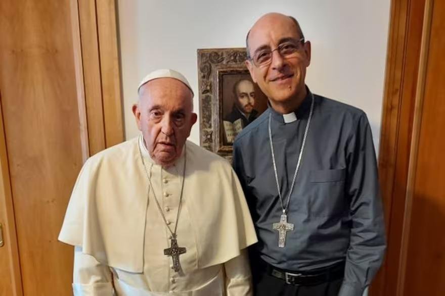 En sus últimas horas, el Papa estuvo “sereno y agradecido”