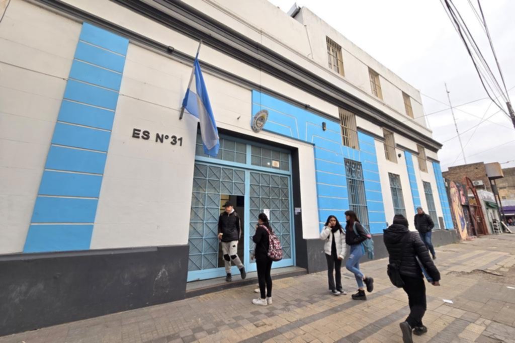Nueva secundaria: entre la confusión, las dudas y la “sobrecarga” horaria docente