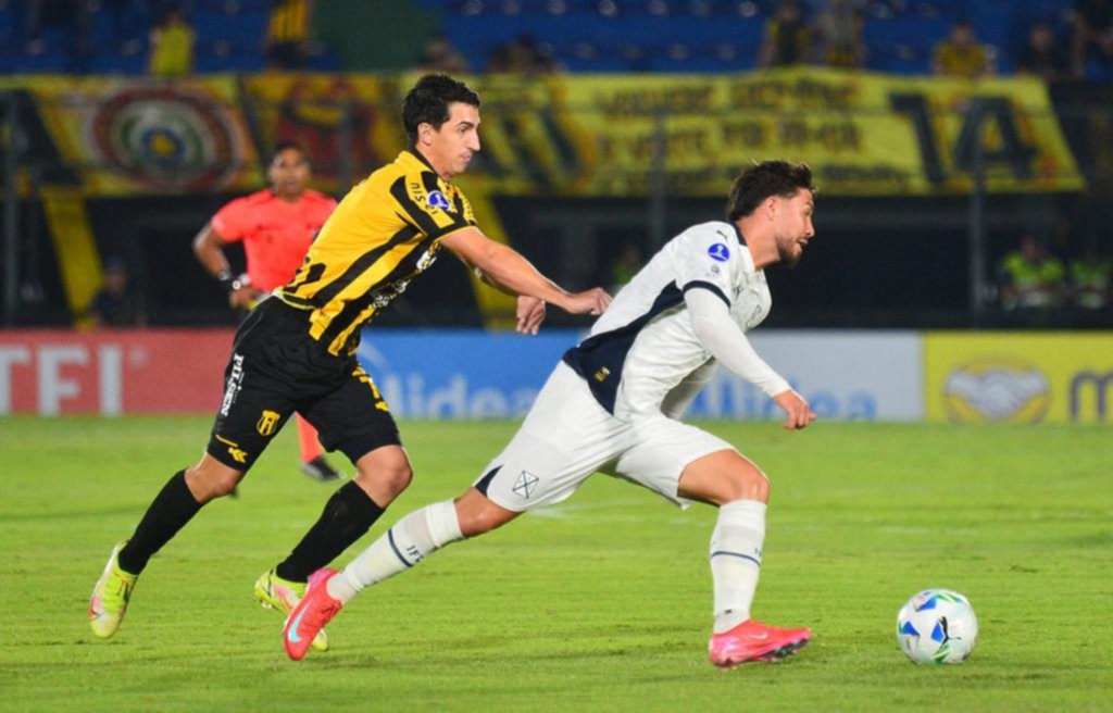 El Rojo perdió con Guaraní y quedó último