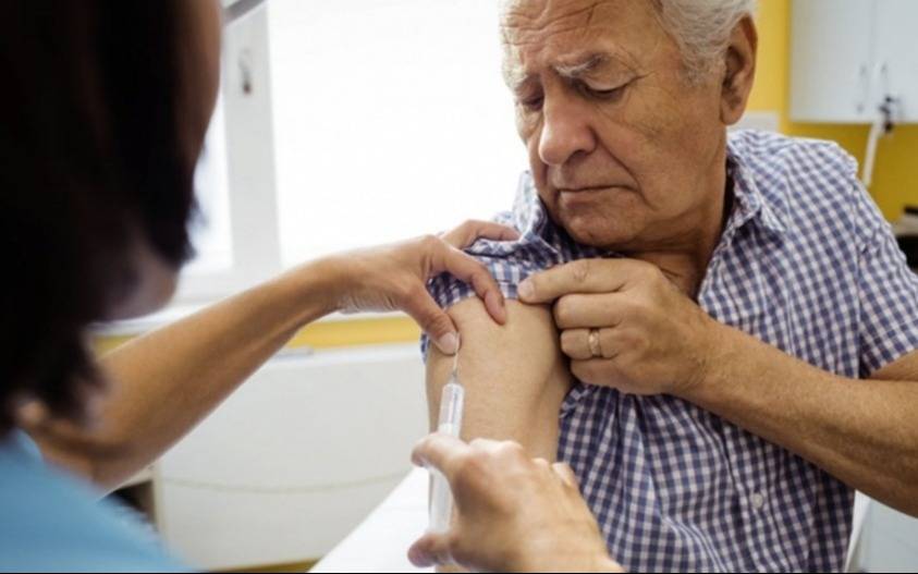 Jornada especial de vacunación, trámites de PAMI y consultas de ANSES este miércoles