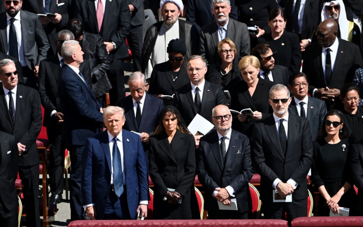 El protagonismo de los líderes mundiales en el funeral: Trump mantuvo una reunión privada con Zelensky    