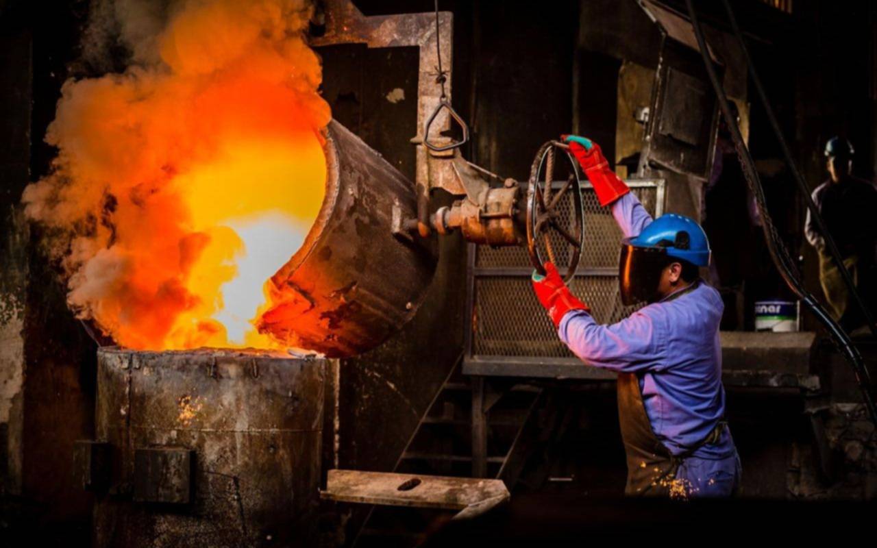 Una metalúrgica argentina fundida hace 10 años "volvió a encender el horno"