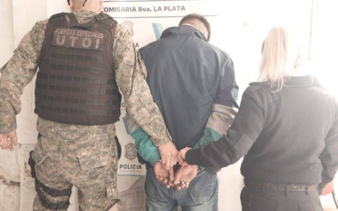 Persecución y tiros tras un robo en Villa Elvira: hay dos detenidos