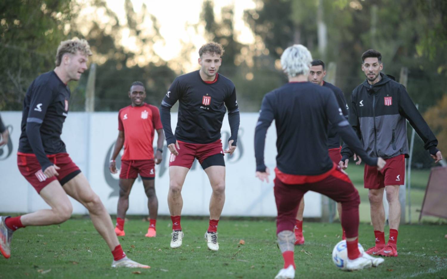Estudiantes buscará su clasificación ante Tigre en UNO: los convocados por Eduardo Domínguez