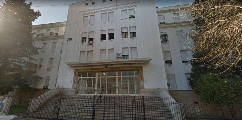 Insólito: se casó por la mañana, a la tarde lo condenaron y quedó detenido en La Plata