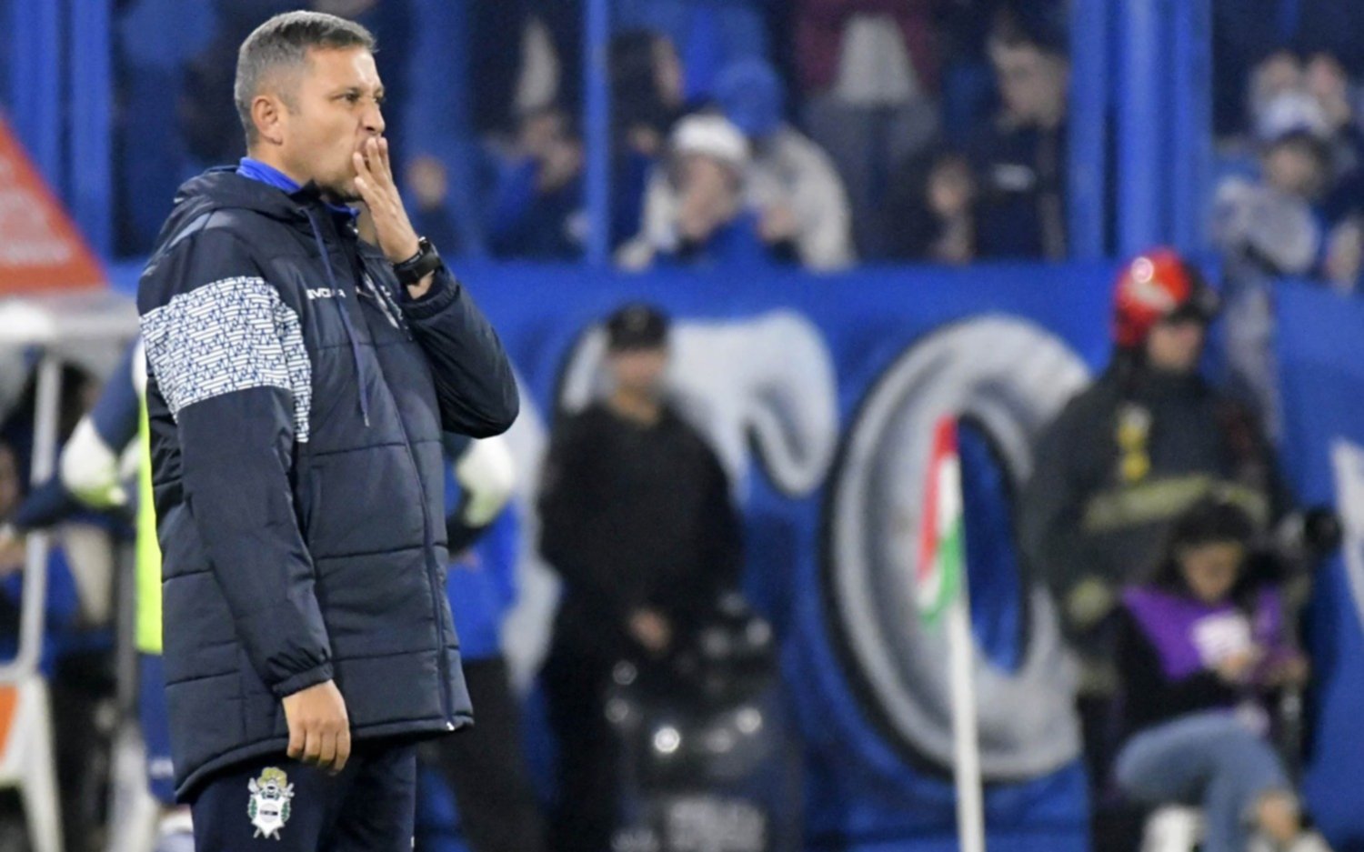 El Lobo, sin chances y con Diego Flores en la cornisa