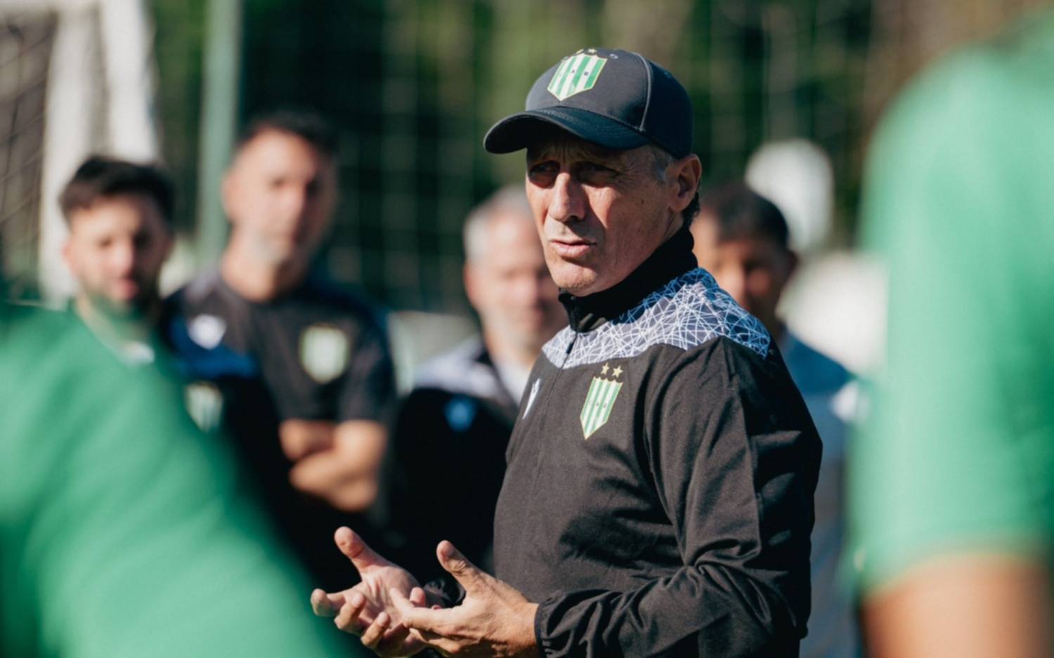 Pedro Troglio asumió en Banfiled: dirigió su primera práctica y debuta el domingo
