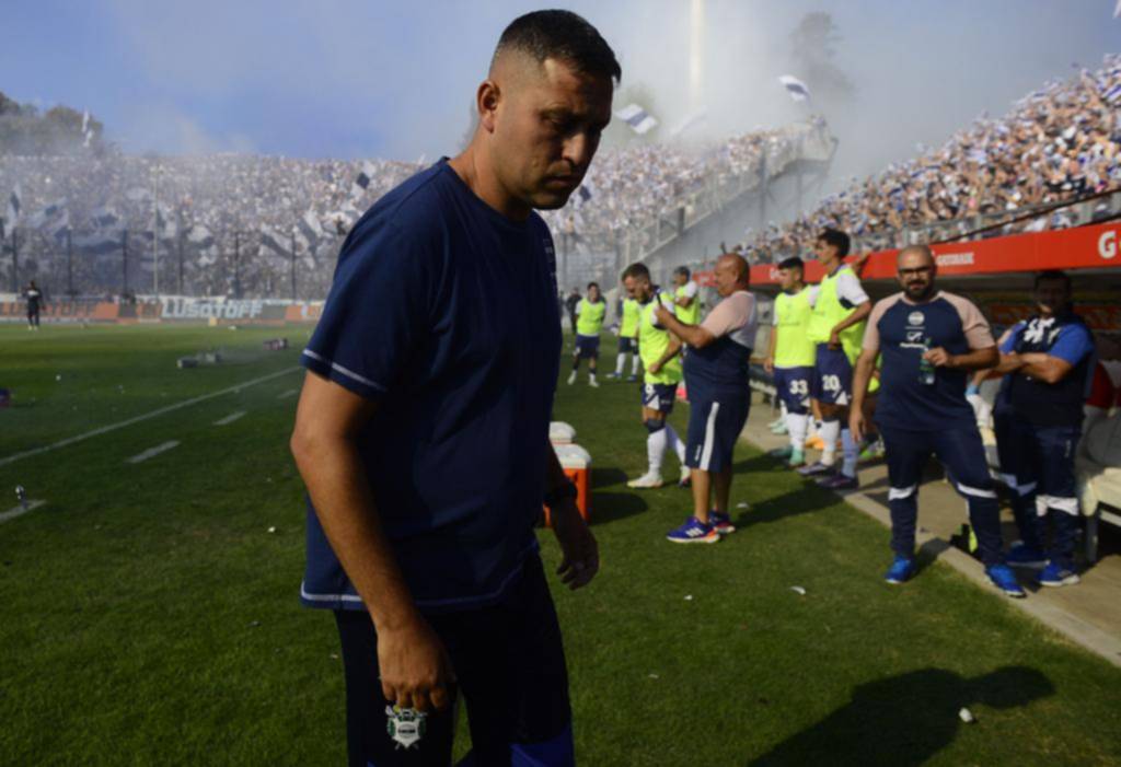 Solo una certeza en Gimnasia: Diego Flores dirige contra Platense, pero...