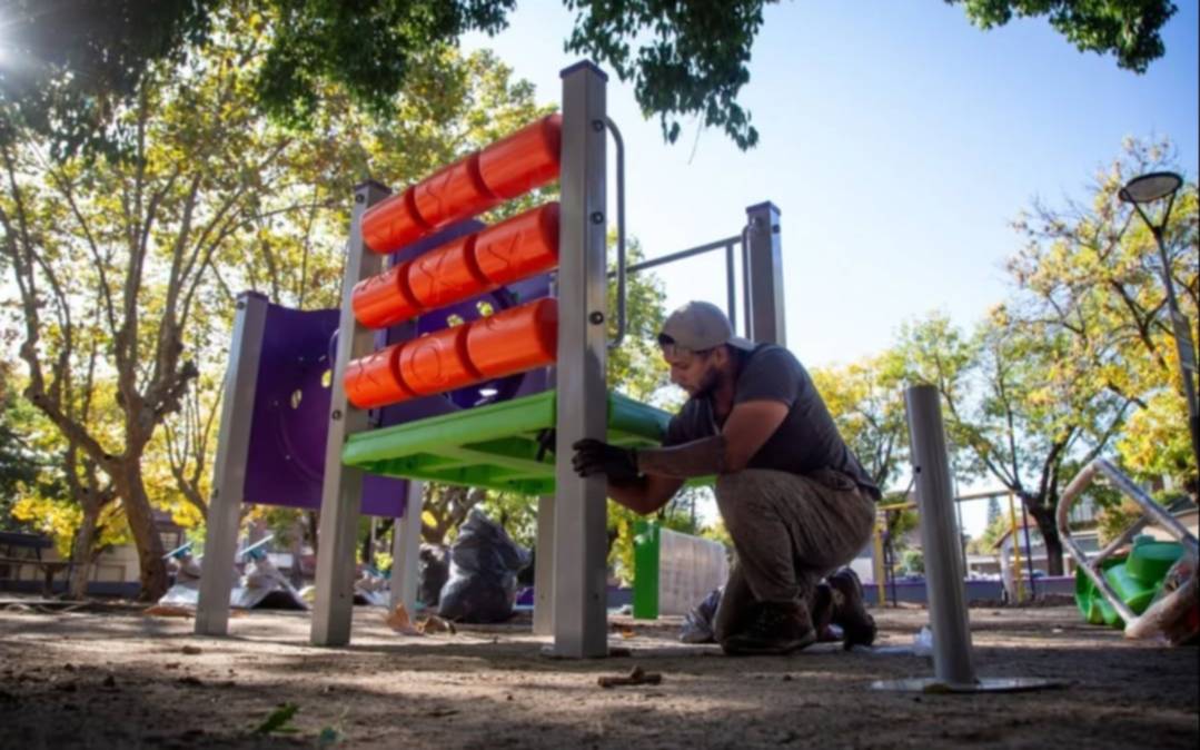 Quilmes celebra la renovación de la Plaza de la Cruz